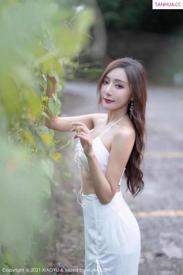 王馨瑶  你的女神王馨瑶 外拍时尚多姿第4张图片